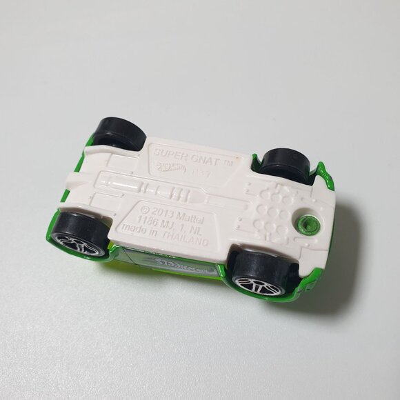 Super Gnat 2013 Hot Wheels Die Cast Mattel Collectable Car Model NO BOX Vintage - Picture 7 of 8